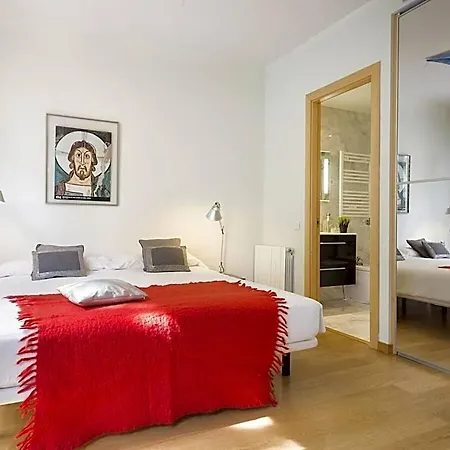 Flat For 8 W/shared Pool Near The :born Area 4*